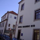 Hotel Grande Rio offers simply decorated rooms and free Wi-Fi in the public areas. Located in historic Porto, it is 5 minutes walk from Faria Guimaraes Metro Station.