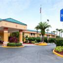 Orlando International Airport is 10 minutes' drive from this Florida hotel. Guests will enjoy an outdoor pool and spacious rooms with free Wi-Fi.