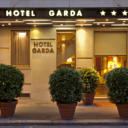 Hotel Garda is just a 5-minute walk from Milan Central Station. It offers classic rooms with air conditioning, a 24-hour reception, a bar, and an internet point with Wi-Fi access.
