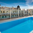 Catalonia Gran Vía offers a seasonal rooftop pool with great views, free Wi-Fi, a spa and a small gym. It is situated in central Madrid, between Puerta del Sol and Plaza de Cibeles.