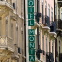 Located in the centre of Geneva, the Montana is only a few steps away from the Cornavin Train Station. It has modern rooms with soundproof windows, and offers a daily breakfast buffet.