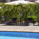 Acevi Villarroel offers free high-speed Wi-Fi, a spa and a rooftop pool, open in summer. Located 400 metres from Urgell Metro Station, it is a 15-minute walk from Barcelonas Plaza Catalunya.