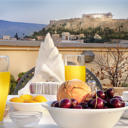 Within a 10-minute walk from Athens Old Town, Jason Inn offers a rich breakfast in its rooftop restaurant with amazing views over the Acropolis.
