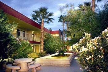 Set in a peaceful residential neighborhood, 240 feet from Moorten Botanical Garden, this Palm Springs hotel features an outdoor pool.