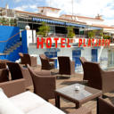 The Platjador Hotel is ideally located in central Sitges sea front and a few steps from the beach. It features free Wi-Fi and a rooftop bar, offering Mediterranean Sea views and breakfast buffet included with the rate.