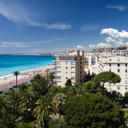 This 4-star hotel is located in a quiet street, a few steps from the Promenade des Anglais and the Baie des Anges. It features a panoramic terrace with a heated swimming pool.