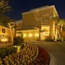 Located on International Drive, this Orlando hotel features 2 outdoor pools and a tropical garden. Guests also schedule free transfer service to Universal Studios and SeaWorld.