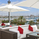 Gran Meliá Victoria has an ideal location in central Palma, offering views of its marina, just 100 metres away. This hotel features parking and indoor and outdoor swimming pools.