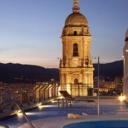 Located between Málaga Cathedral and Paseo del Parque, AC Málaga Palacio features a rooftop swimming pool and views of Málagas port.