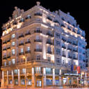 The Senator Gran Vía 21 Hotel is set next to Gran Vía Metro Station, in the centre of Madrid. It offers a 24-hour reception and stylish accommodation with free Wi-Fi access.