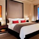 This luxury hotel is centrally located in downtown Atlanta and is a 10-minute walk Piedmont Park. This 4-star hotel features fine-dining at Eleven Restaurant, a modern gym and spacious rooms.